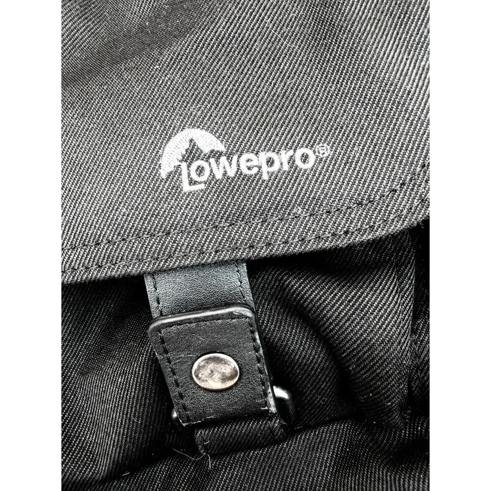 Camera Bag Lowepro Urban Reporter 250 DSLR Laptop Messenger Shoulder Black